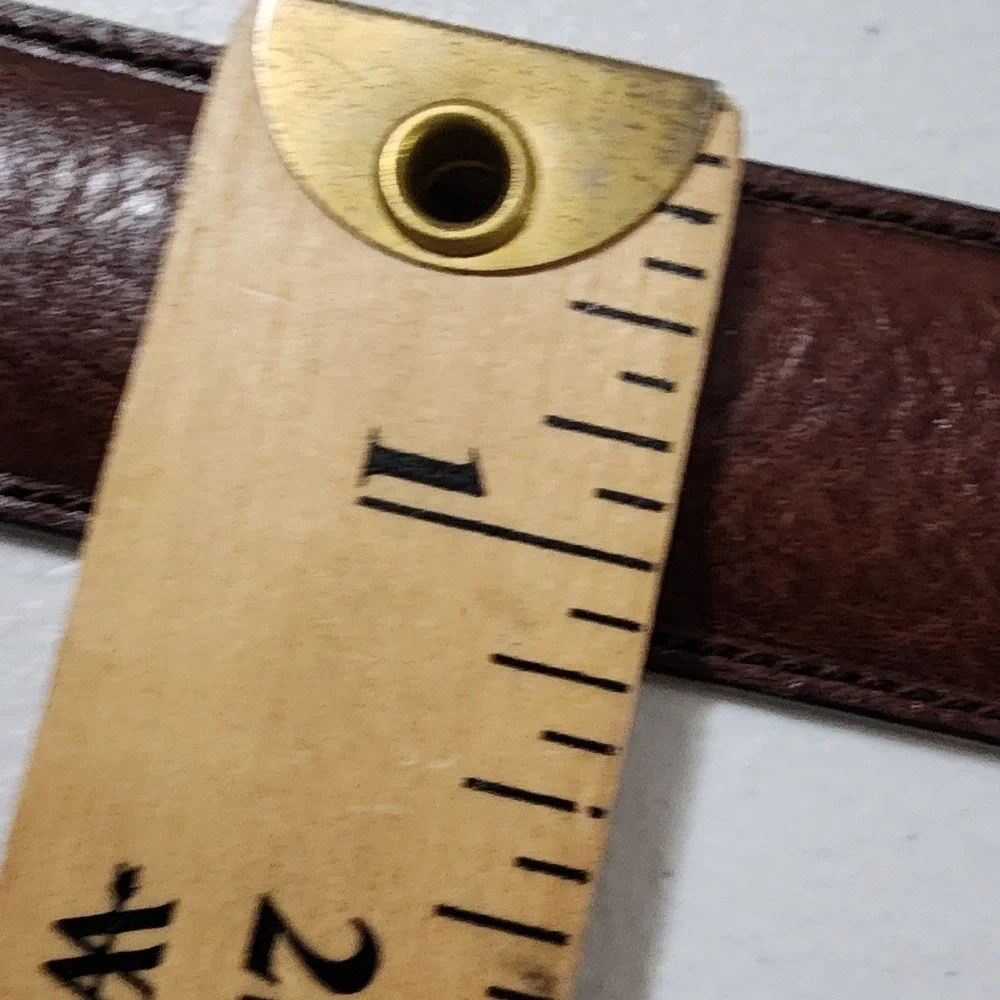Perry Ellis Mens Brown Pebbled Leather Belt Size 44 Silver Buckle Dress Casual
